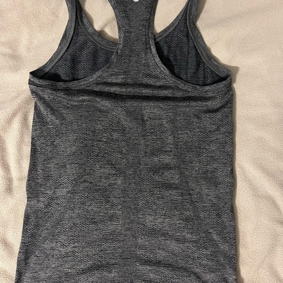 Lululemon swiftly tech - Picture 2 of 2